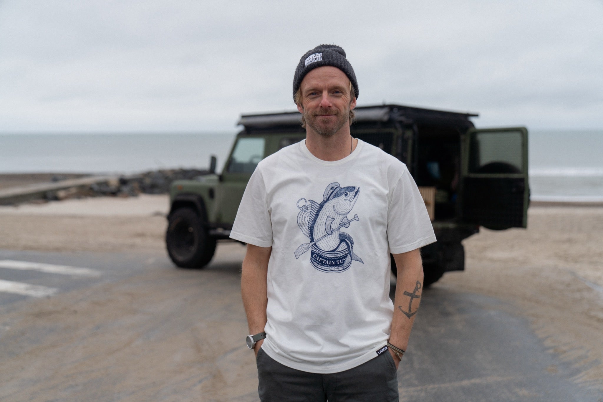 LAKOR Captain Tuna T-shirt T-Shirt Star White