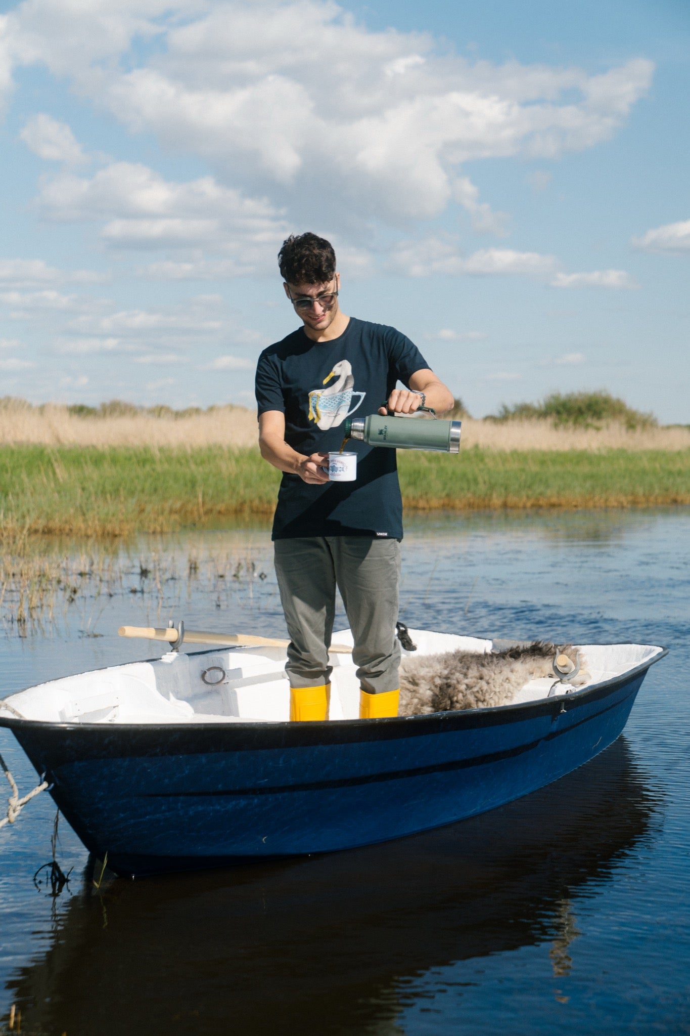 Seagull in a Cup T-shirt (Blueberry)