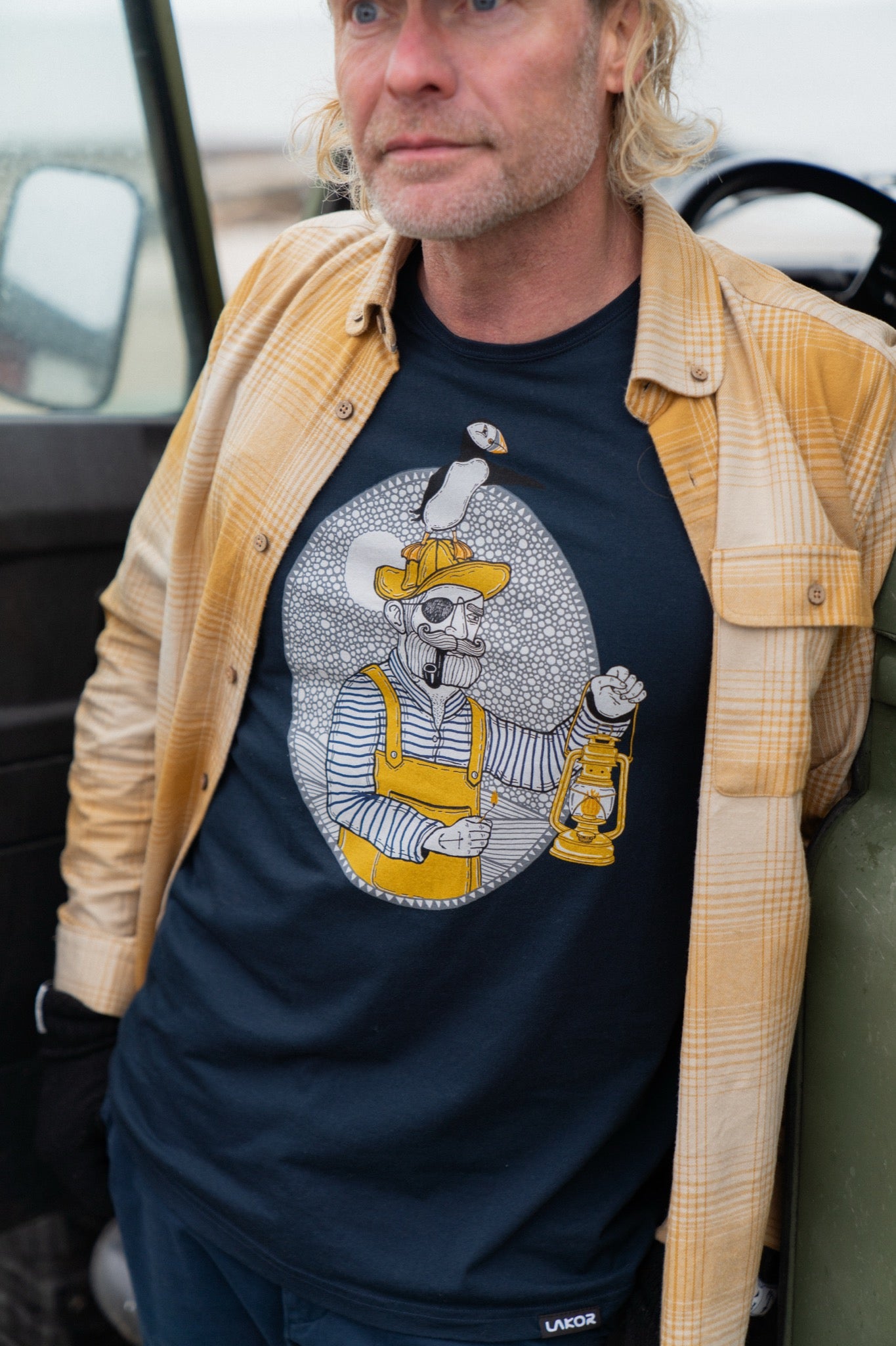 Light the Way T-shirt (Blueberry)