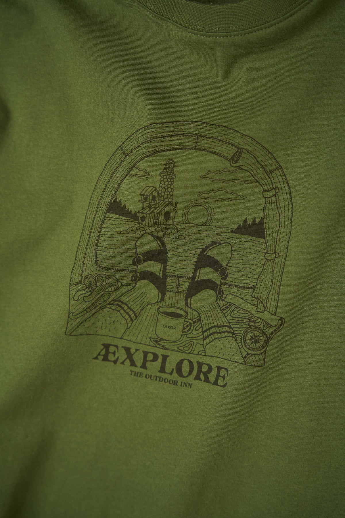 Looking Out T-shirt - Rifle Green
