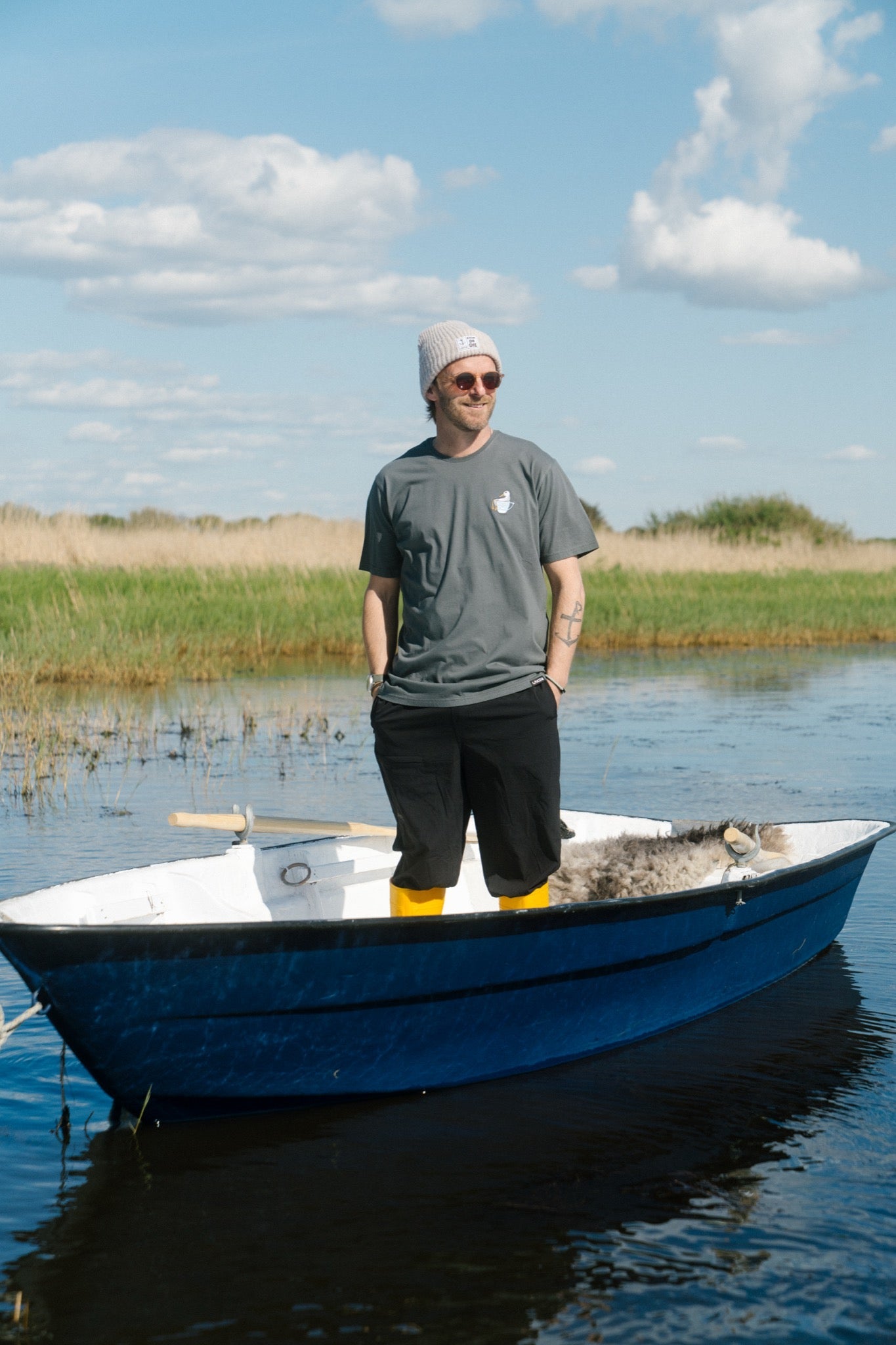 LAKOR Mini Seagull in a Cup T-shirt T-Shirt Urban Chic