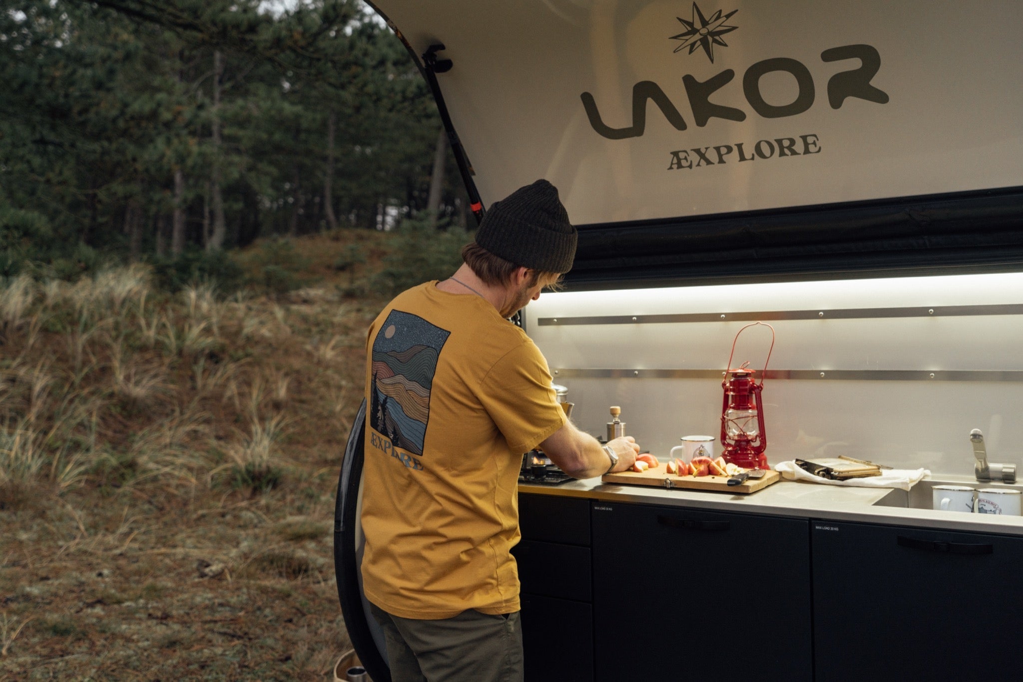 LAKOR Out There T-shirt T-Shirt Wood Thrush