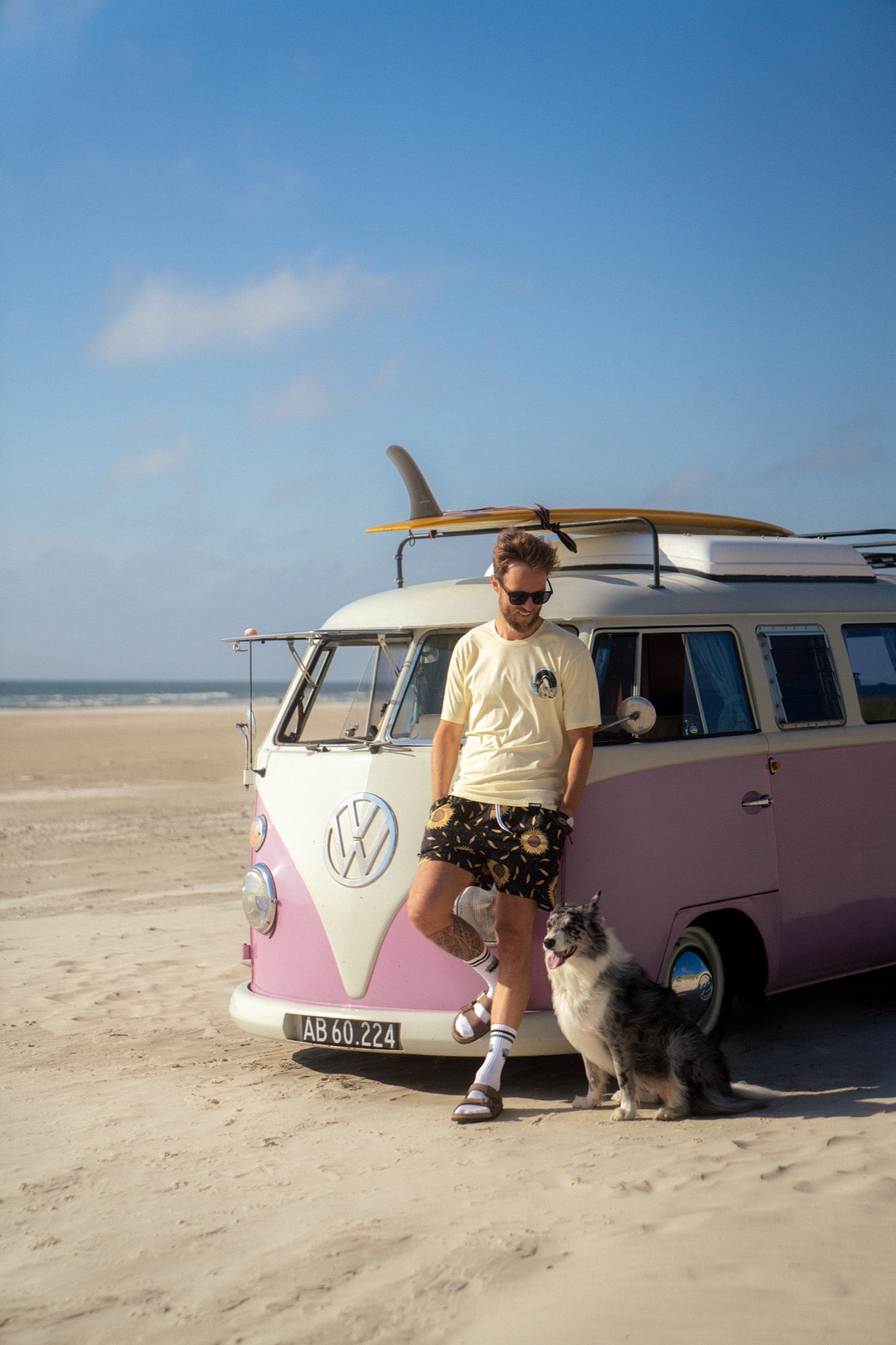 Pool Party Penguin T-shirt - Anise Flower