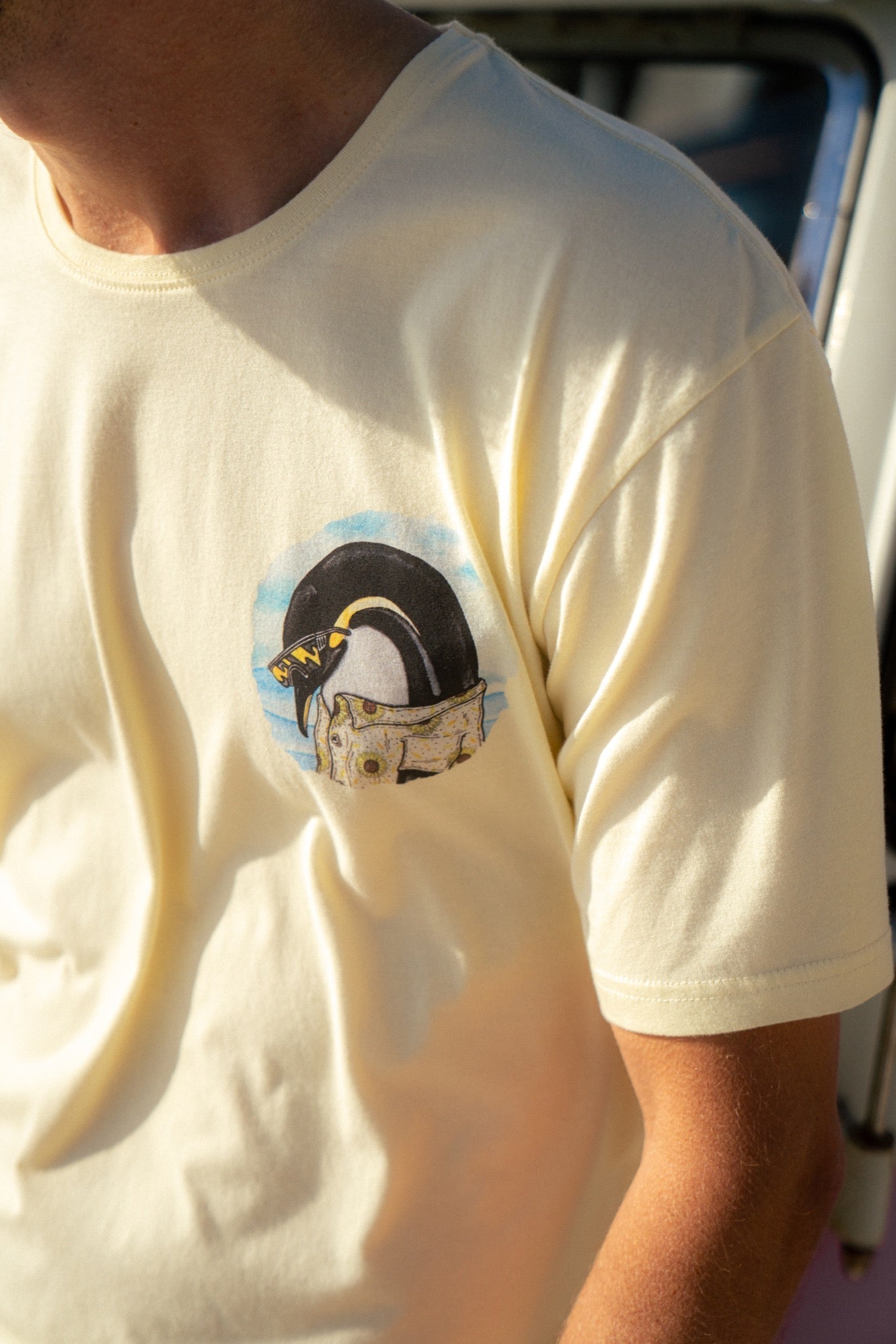 LAKOR Pool Party Penguin T-shirt T-Shirt Anise Flower