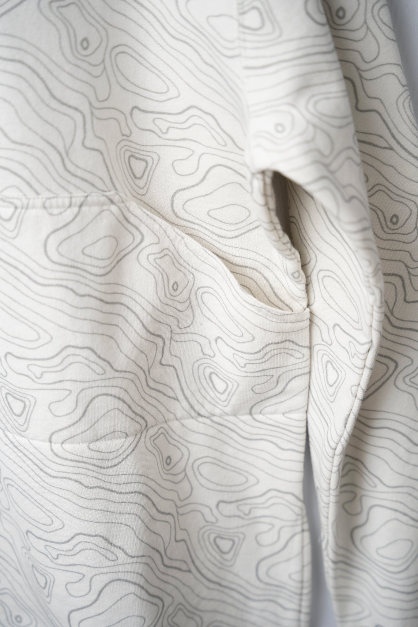 LAKOR Road Map Halfzip Sweatshirt Nimbus Cloud