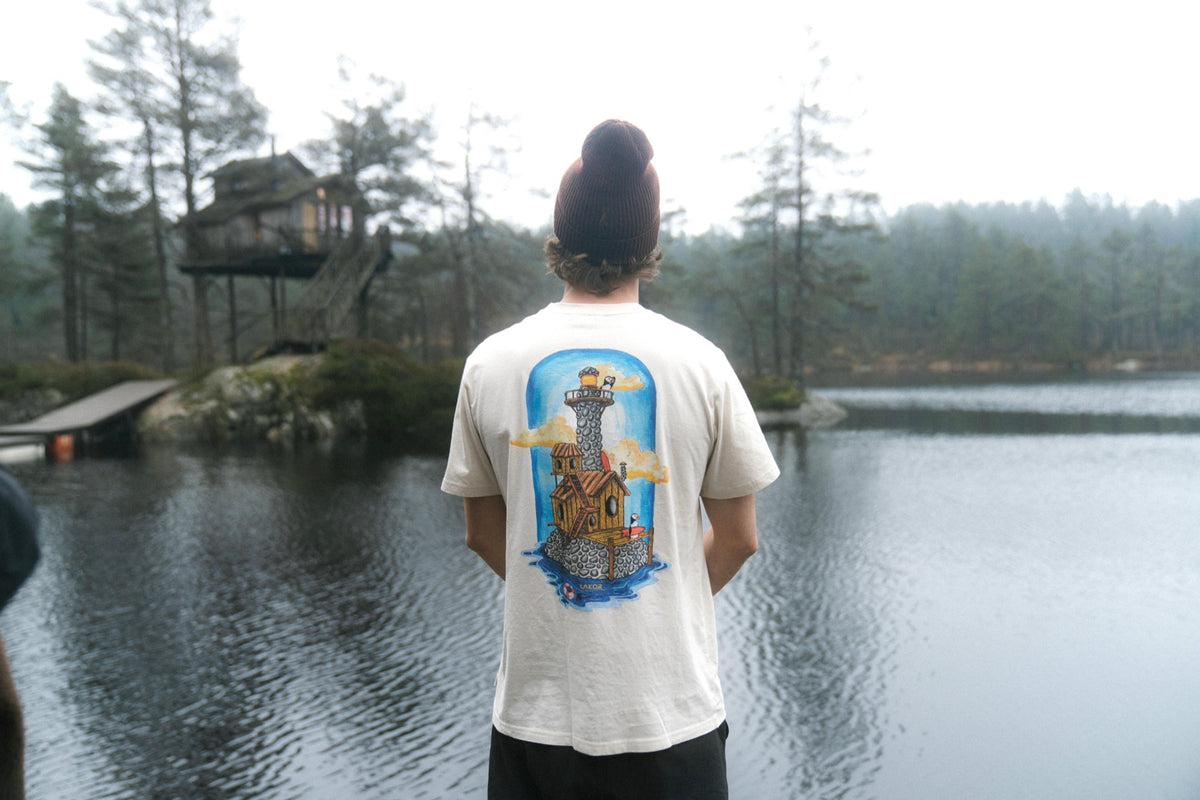 LAKOR Sea Parrot Summerhouse T-shirt T-Shirt Rainy Day