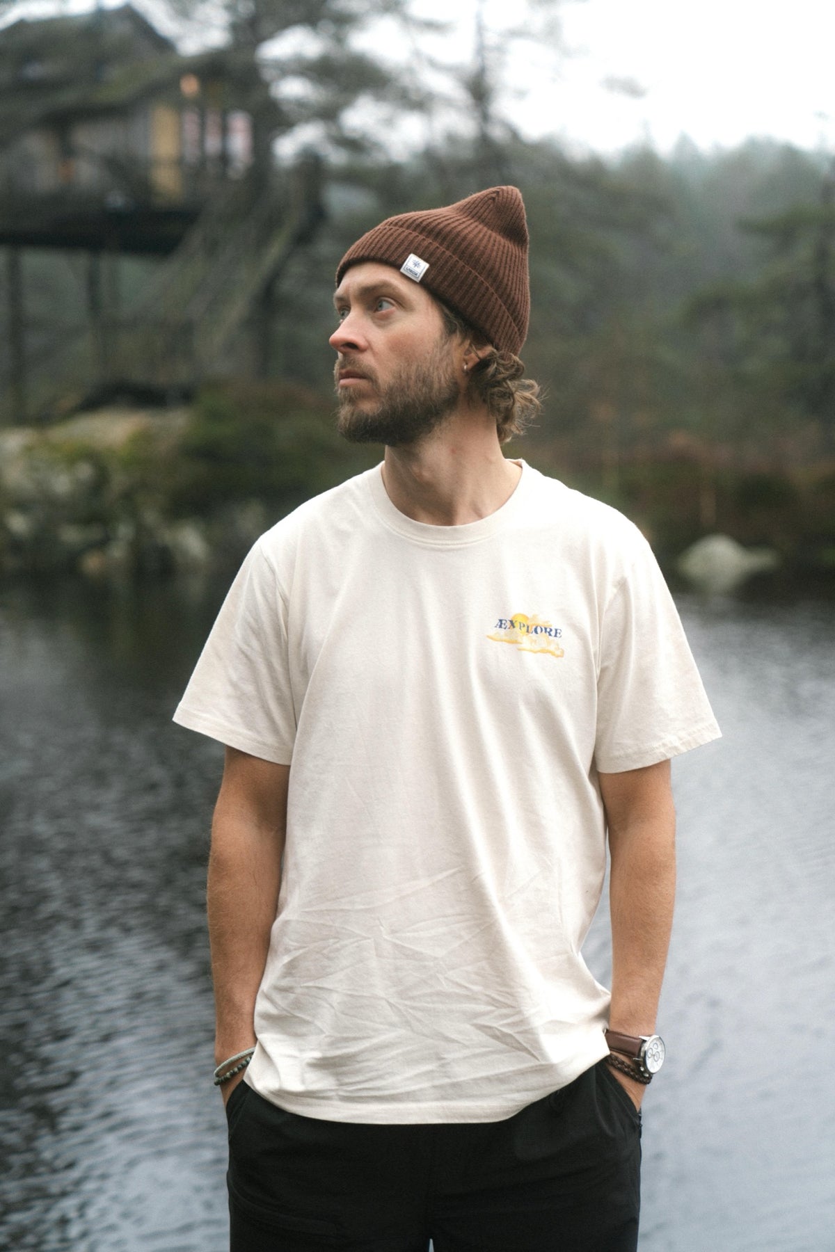 LAKOR Sea Parrot Summerhouse T-shirt T-Shirt Rainy Day