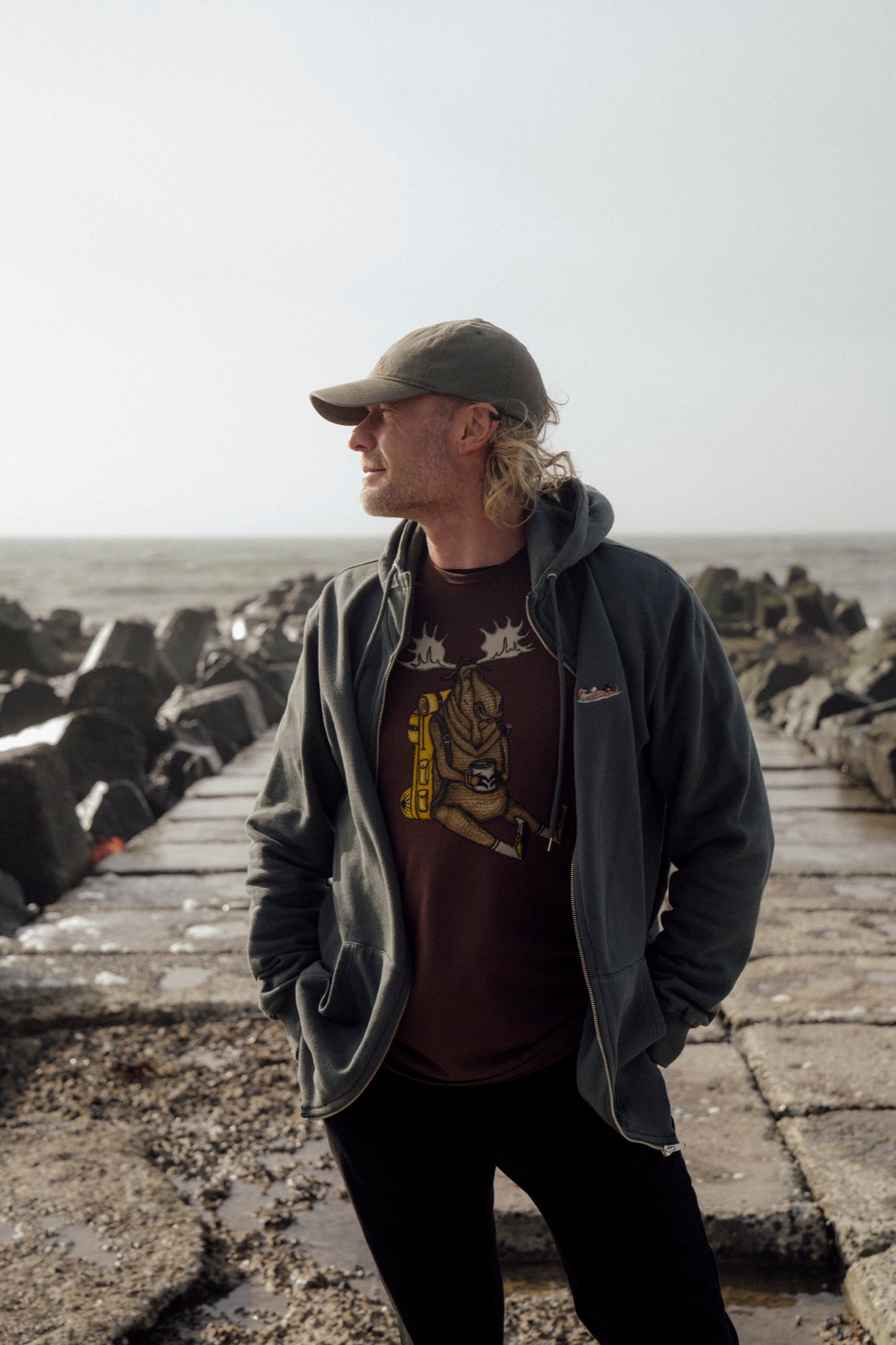 LAKOR Snooze Moose T-shirt T-Shirt Chicory Coffee