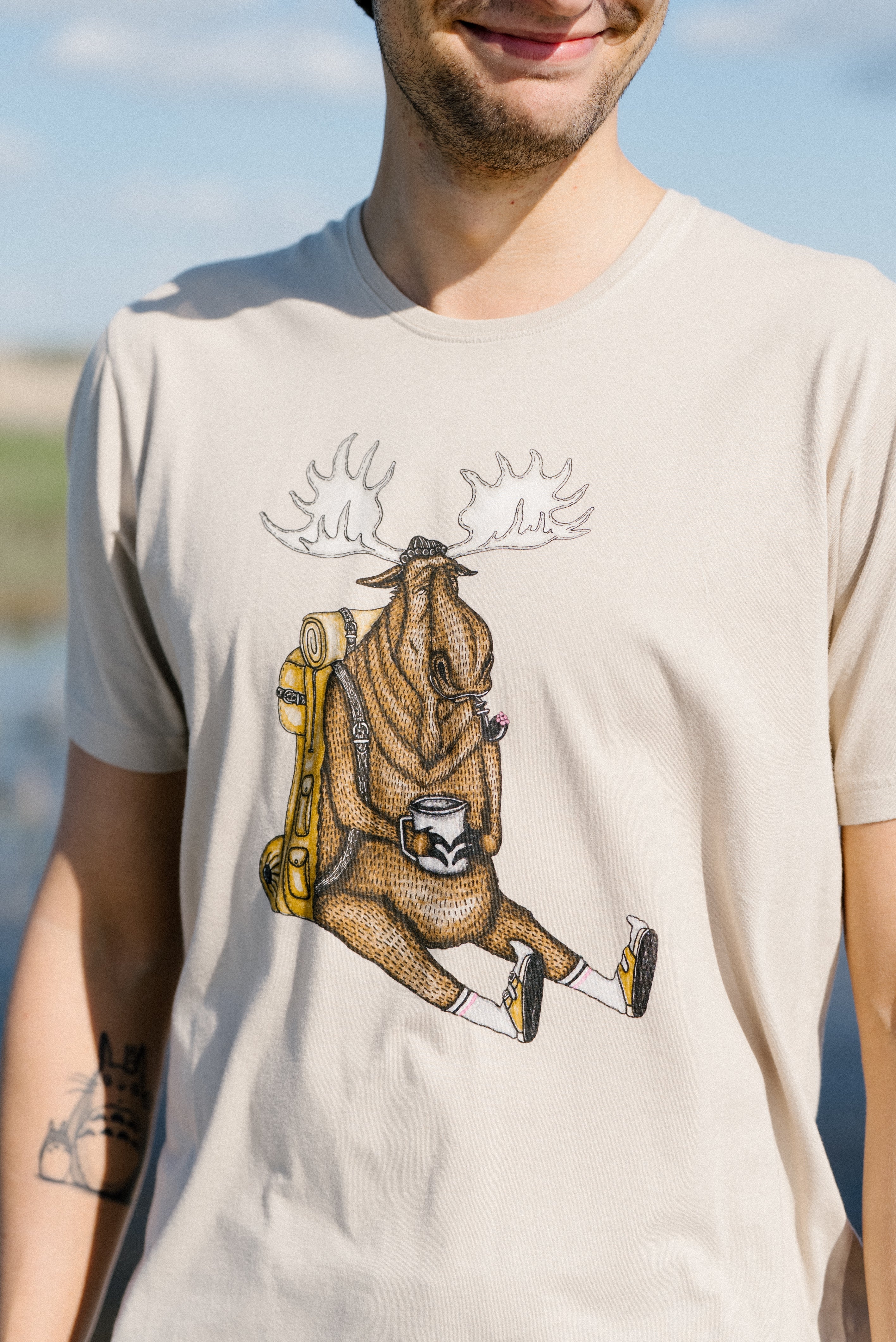 Snooze Moose T-shirt - White Pepper